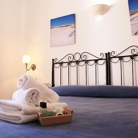 Hostal Alemania Es Pujols Ngoại thất bức ảnh